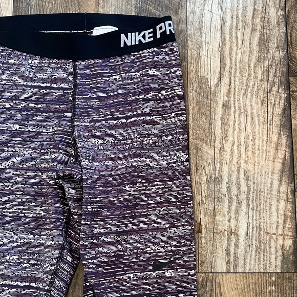 Nike- dri-fit printed leggings - small - Picture 4 of 5